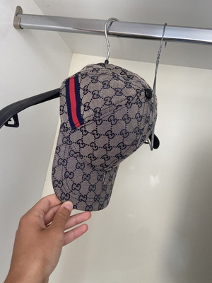 Gucci cap like new, gray and blue, one size