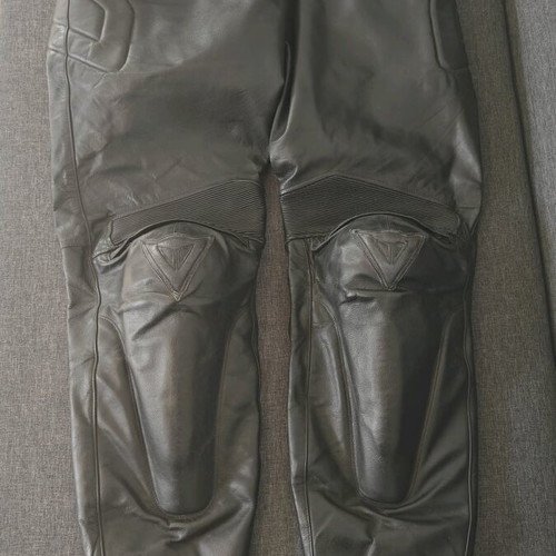 Dainese leather pants used with knee reinforcements No 58