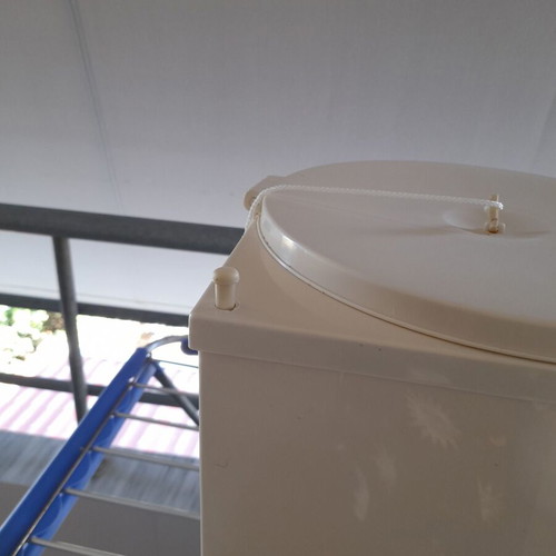 Cabinet trash bin like new, beige, height 32.5cm diameter 28cm