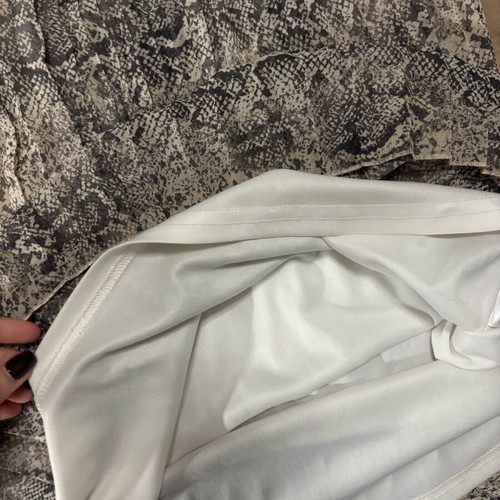 Primark midi skirt with elastic and pleats like new, beige