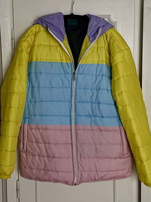 Askan colorful puffer jacket like new, size M unisex