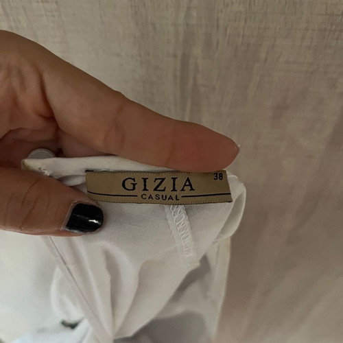 Gizia top used, size M, white with embroidered stones