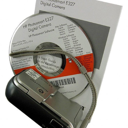HP Photosmart E327 digital camera 5.0 MP
