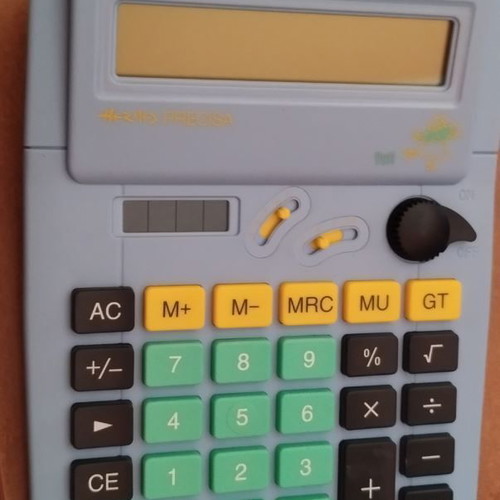 Hermes Precisa calculator used with 12 large keys