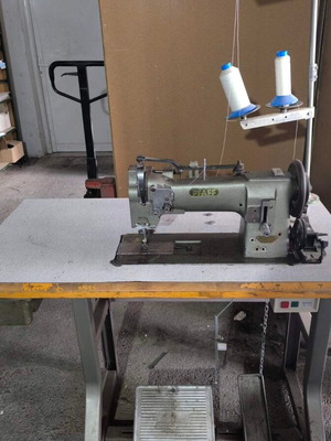 Ραπτομηχανή PFAFF βιομηχανική σαν καινούργιο με μοτέρ WORLDEN