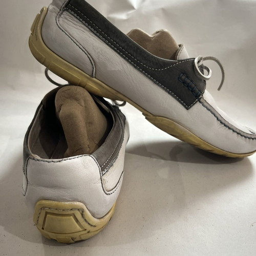 Men's flat shoes used size 43, genuine leather, white and blue