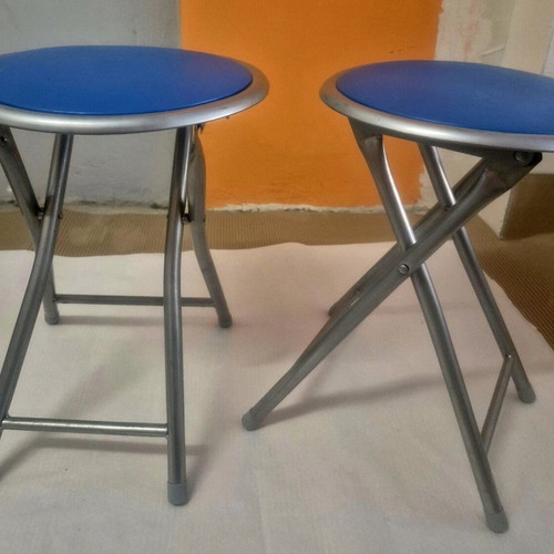 Stools like new, set of 2, royal blue with silver metal frame