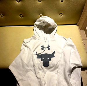 Under Armour sweatshirt