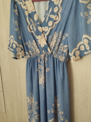 Maxi dress made in Italy one size like new, beige and blue