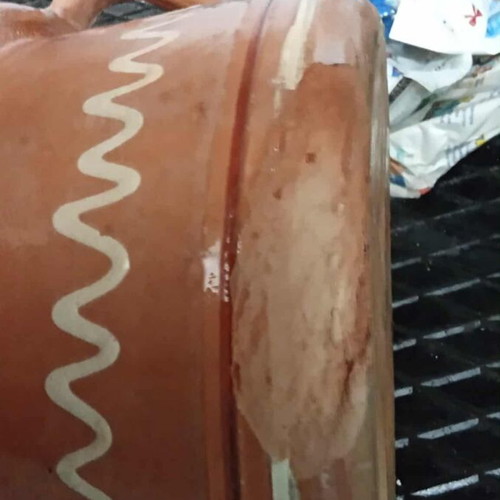 Clay pot new, suitable for decoration with scratches