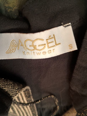 Aggel Knitwear sleeveless blouse with gold and silver embroidery