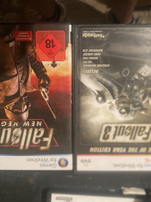 Fallout 3 and New Vegas PC games like new, set of two