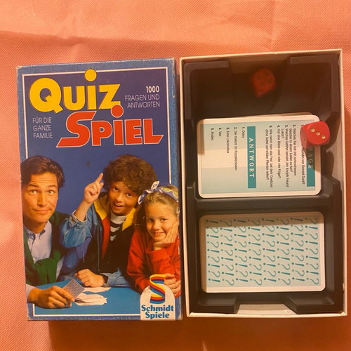 Quiz Spiel board game used with German quiz