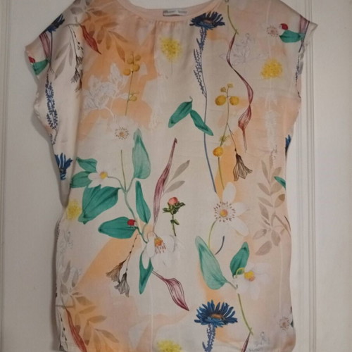 Zara Satin and Cotton Floral Blouse like new, size S-M