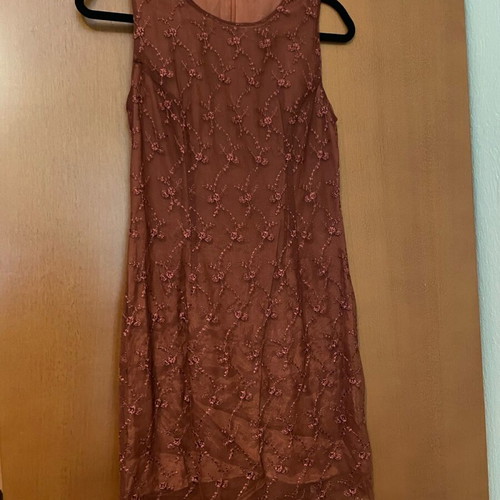 Dress with embroidered lace like new, size Small