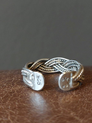 Silver 925 adjustable ring like new