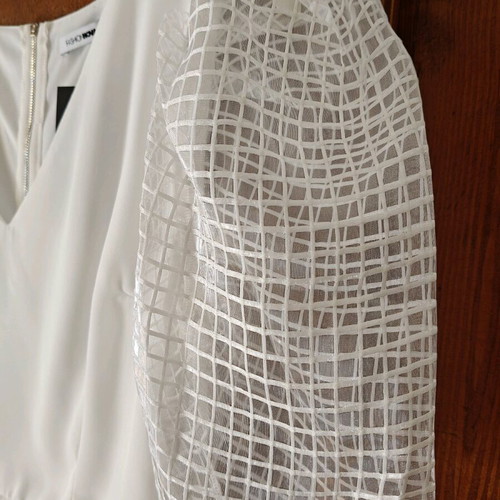 Women's white crop top with impressive sleeves new