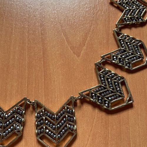 Accessorize necklace like new, gold and silver colors