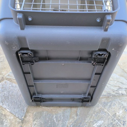 Dog carrier cage 67 cm like new
