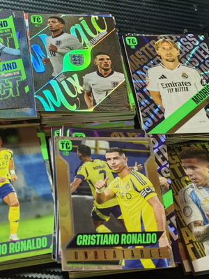 Panini Top Class 2025 soccer trading cards, 140-card lot