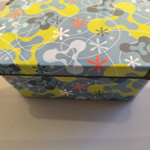 Plastic Storage Box Retro Pop Design like new, 28x18x13 cm