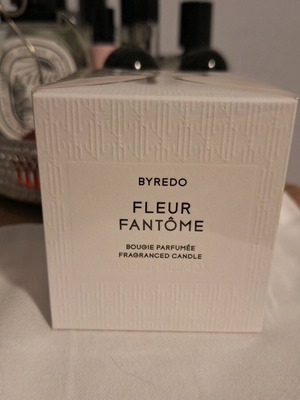 Byredo Fleur Fantôme fragranced candle new, room