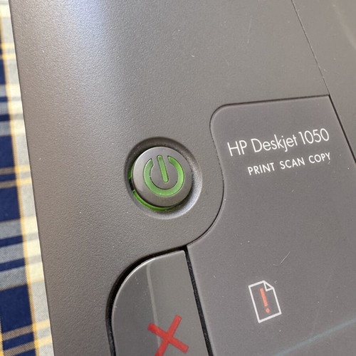 HP DeskJet 1050 All-in-One printer scanner copier like new