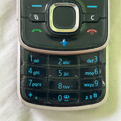 Nokia 6210 Navigator phone used, no battery, locked to operator