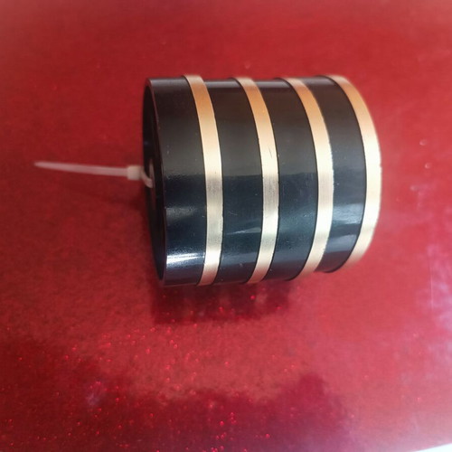 Audio equipment feet like new, original, gold trim