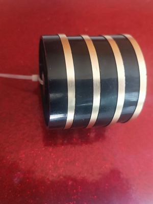 Audio equipment feet like new, original, gold trim