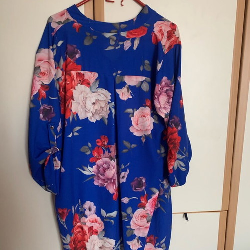 Blue floral shirt XL like new