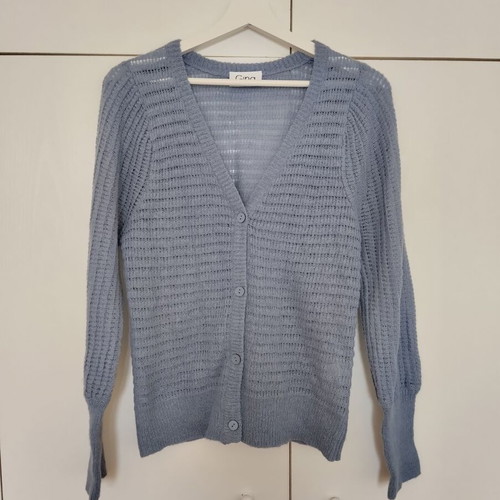 Gina knitted cardigan like new, small medium, blue purple