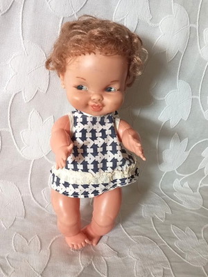 Vintage Famosa Baby Doll 24cm with Original Dress, like new