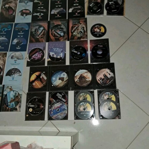National Geographic and Discovery documentary collections, like new, 15 sets