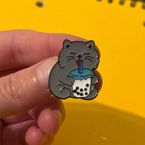 Cat pins like new, set of 2 pieces