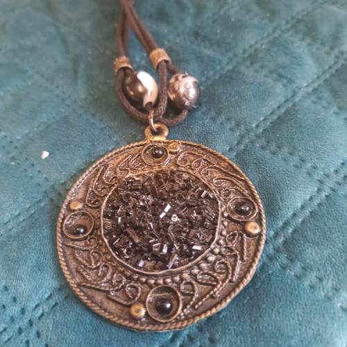 Antica Murrina antique women's necklace like new with mineral copper and black crystals