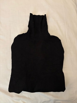 Pull & Bear sweater size S like new, black