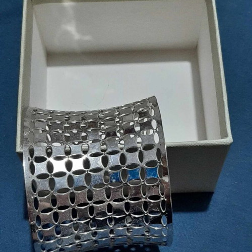 Cuff bracelet stainless steel new, silver color