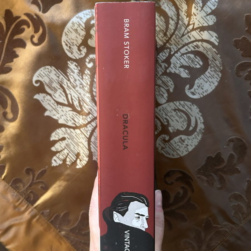 Dracula by Bram Stoker vintage classic, like new