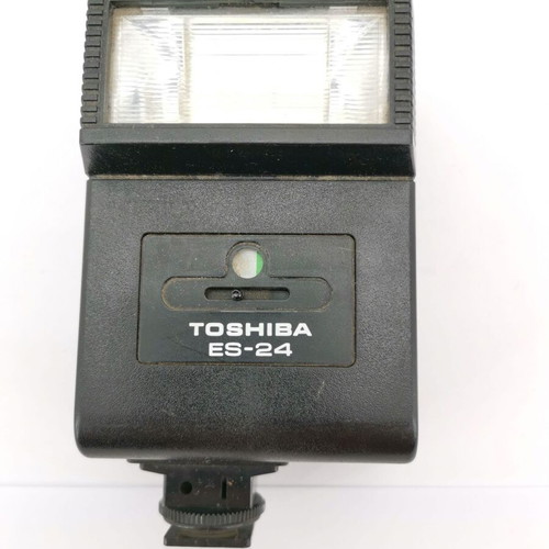 Toshiba ES-24 camera flash used