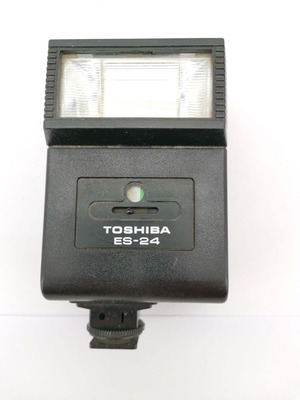 Toshiba ES-24 camera flash used