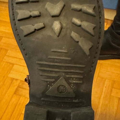 Robinson leather boots size 38 like new, black