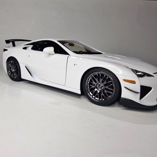 Autoart Signature Lexus LFA Nurburgring Package 1:18 scale model new