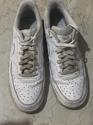 Nike sneakers used, size 42, white
