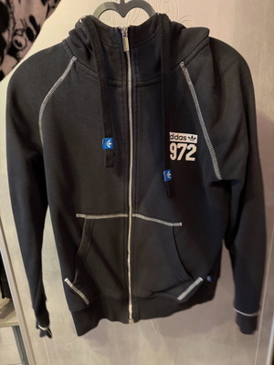 Original Adidas μπουφάν μεταχειρισμένο, μέγεθος 40, βαμβακερό, μαύρο