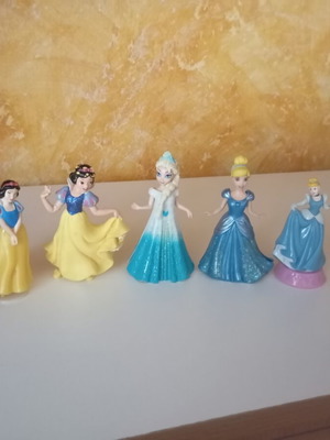 Disney princess figures set of 7 used miniatures
