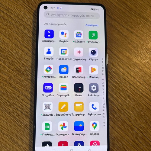 OnePlus 9 blue 8/128 GB like new with 5 cases and original charger