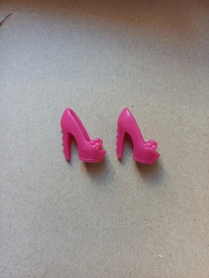 Barbie Extra 2022 pink high heel shoes like new