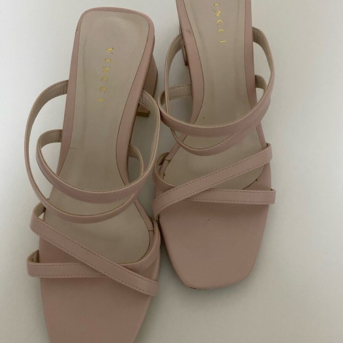 Vince Camuto pink sandals like new, size 37
