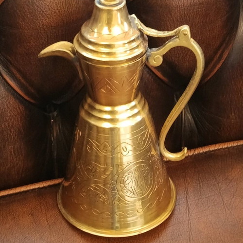 Traditional Arabic Dallah coffee pot vintage like new